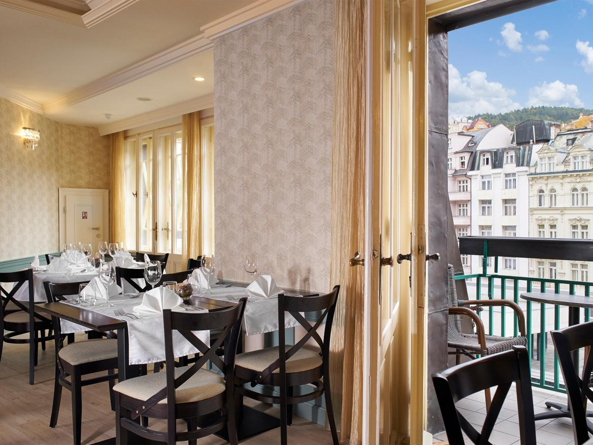 EA Hotel Mozart Karlovy Vary Exterior foto